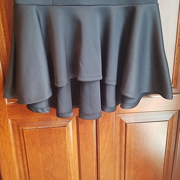 Top by Guess Marciano - Picture 3 of 4